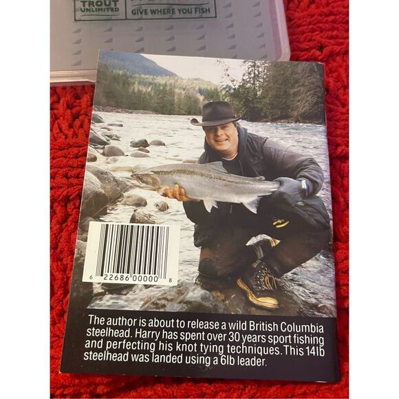 Orvis fly box with book - Picture 2 of 4